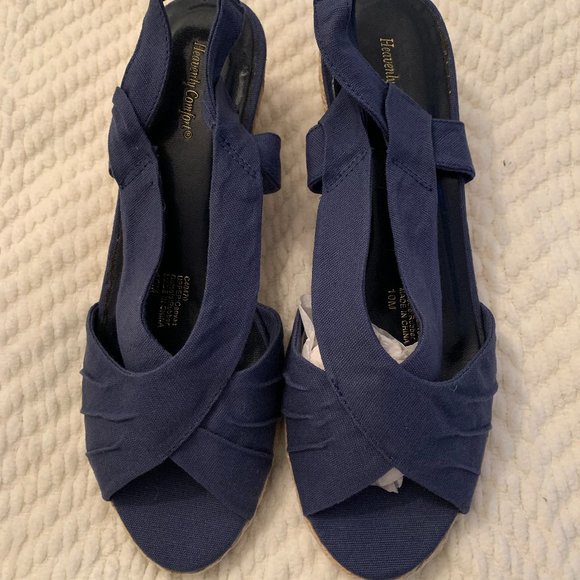 HEAVENLY COMFORT NAVY WEDGE SANDALS  SIZE 10M - Picture 1 of 3